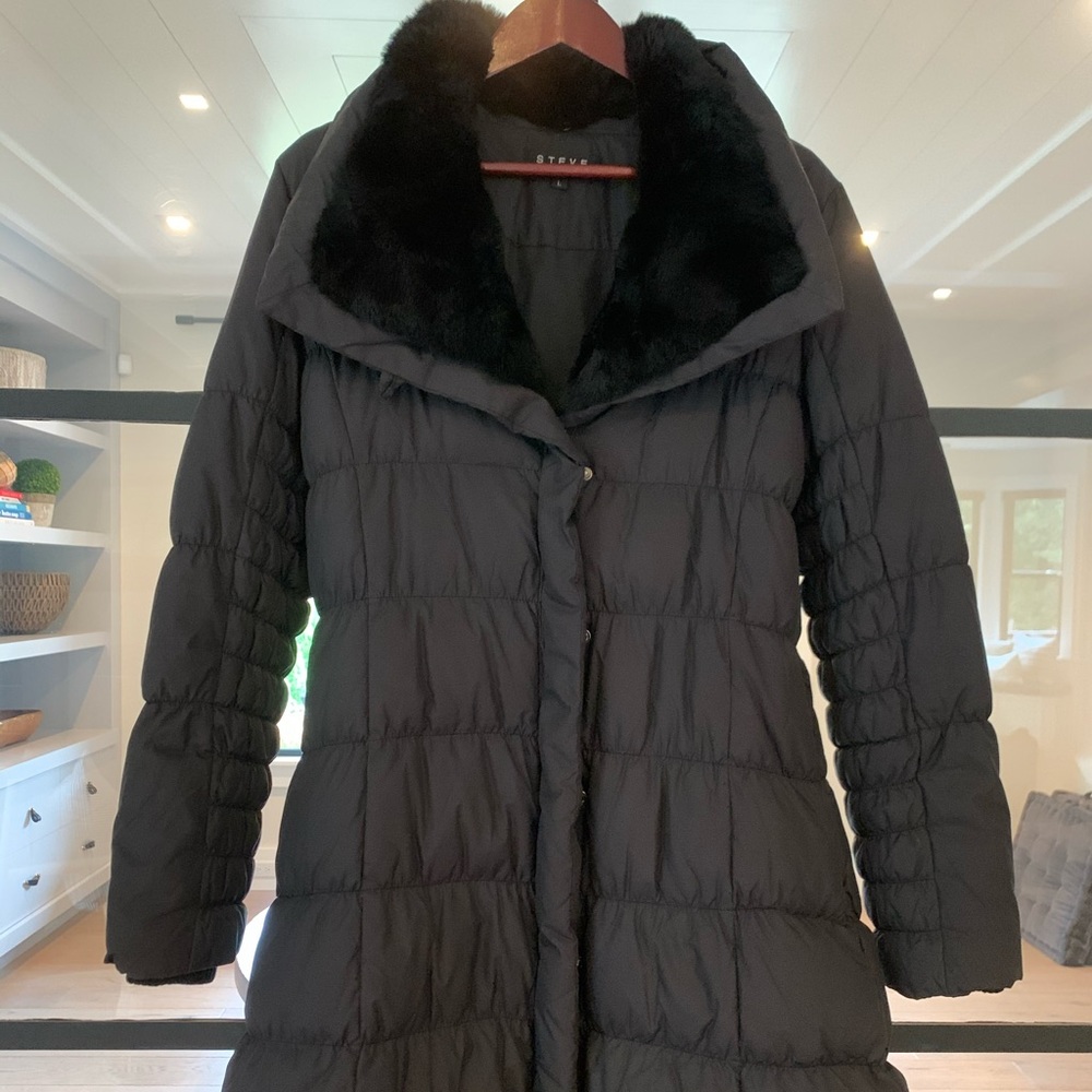 STEVE by SEARLE black rabbit fur trim down coat